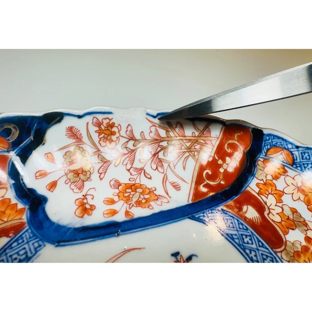 Vintage Japanese Imari Porcelain Oval Scalloped Bowl Floral Blue Red Gold 7.75
